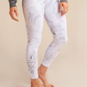 barre3 x DYI marble ankle crop legging